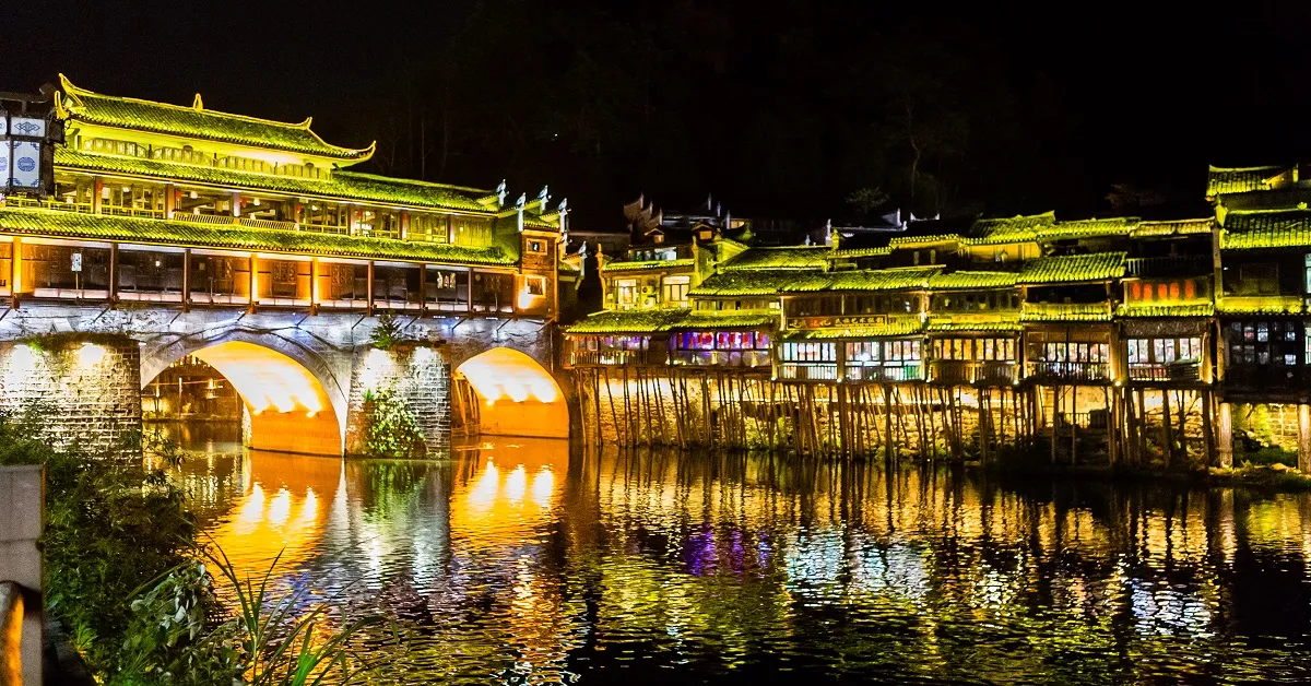 ทัวร์จีน บินตรงฉางซา จางเจียเจี้ย เขาอวตาร เทียนเหมินซาน เมืองโบราณเฟิ่งหวง ฝูหรงเจิ้น