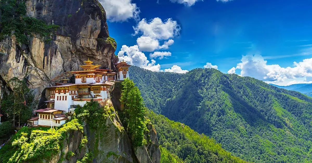 ทัวร์ภูฏาน พาโร ทิมพู พูนาคา ขี่ลาขึ้นวัดทักซัง  