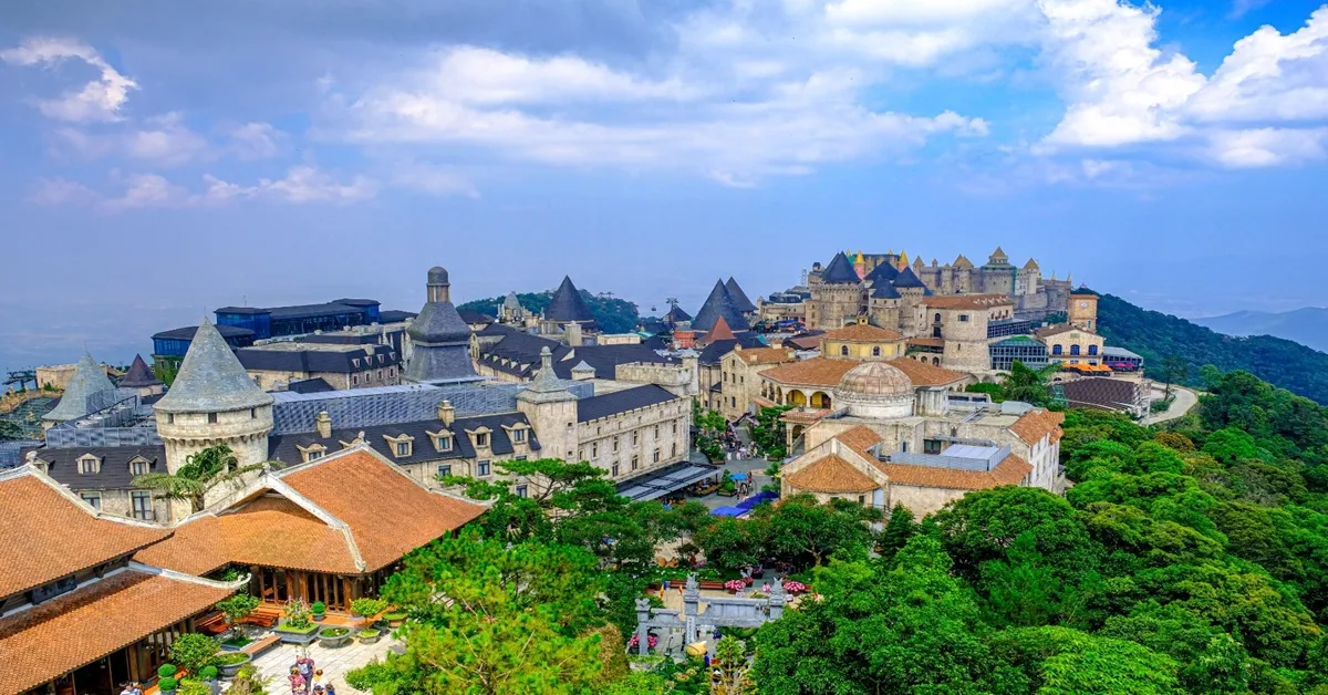 ทัวร์เวียดนามกลาง ดานัง ฮอยอัน หมู่บ้านกั๊มทาน ล่องเรือกระด้ง บานาฮิลล์ (พักบานาฮิลส์ )