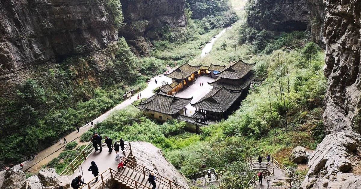 ทัวร์จีน มหัศจรรย์ ฉงชิ่ง อู่หลง หลุมบ่อฟ้า หุบเขานางฟ้า (ไม่ลงร้าน)