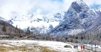 ทัวร์จีน เฉิงตู ภูเขาสี่ดรุณี ปี้เผิงโกว ต๋ากู่กลาเซียร์ (ไม่ลงร้าน) 