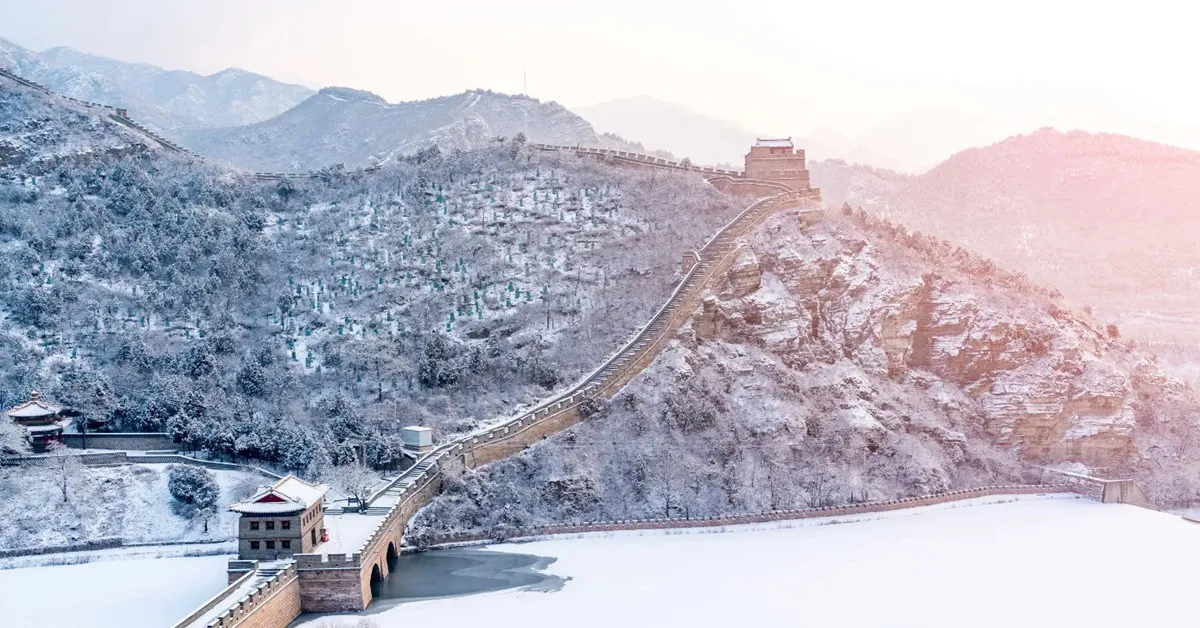 ทัวร์จีน ปักกิ่ง กำแพงเมืองจีนด่านจีหยงกวน ลานสกี จตุรัสเทียนอันเหมิน (ลงร้าน)