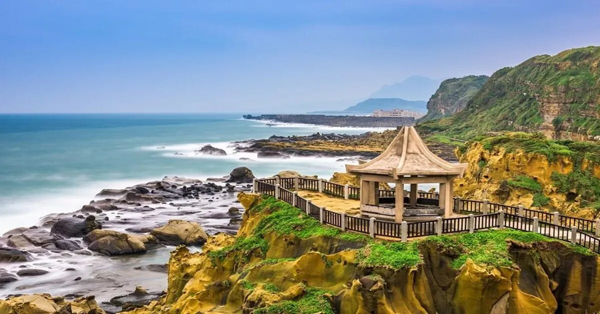 ทัวร์ไต้หวัน ไทจง จีหลง ไทเป เกาะเหอผิง ล่องเรือสุริยันจันทรา (ลงร้าน)