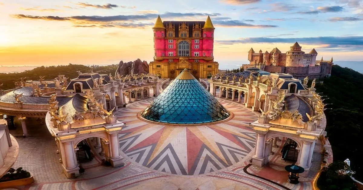 ทัวร์เวียดนามกลาง ดานัง ฮอยอัน ขึ้นกระเช้าบานาฮิลล์ ชมสะพานมือ (ลงร้าน)