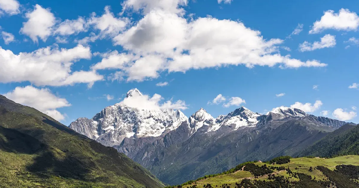 ทัวร์จีน ซุปตาร์ เฉิงตู ฉงชิ่ง ภูเขาสี่ดรุณี อุทยานหลุมบ่อฟ้า รถไฟความเร็วสูง (ลงร้าน)