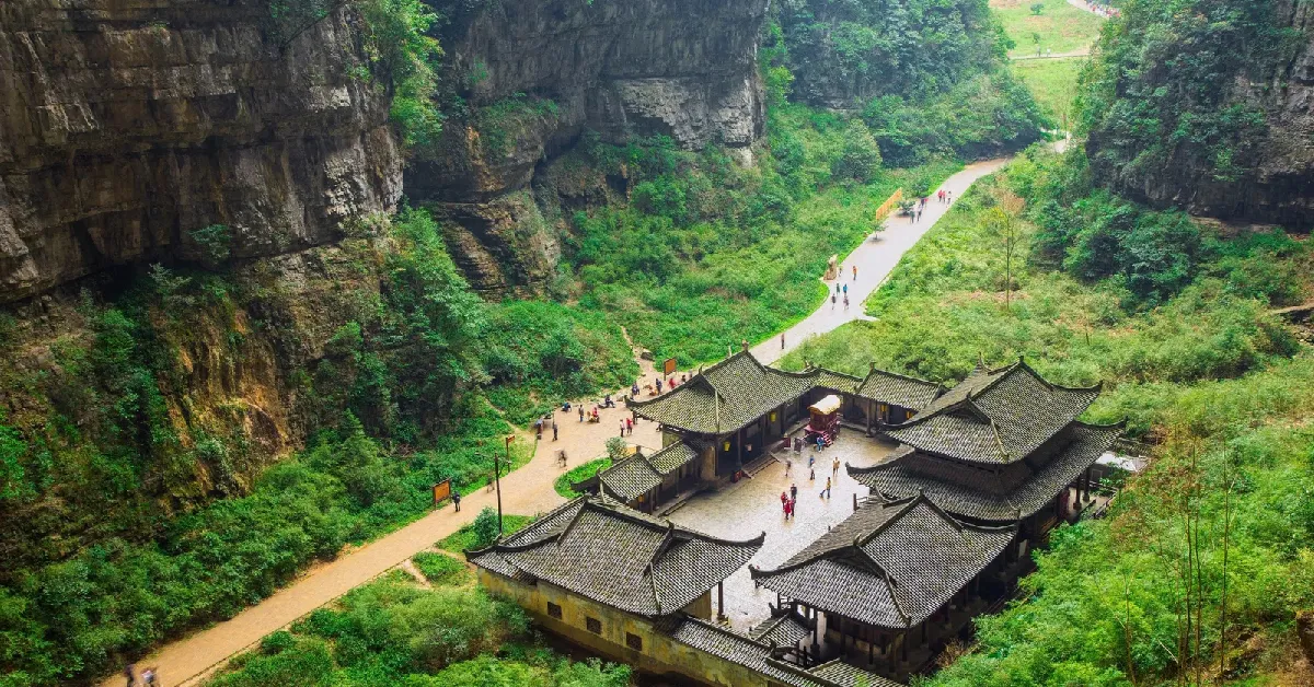 ทัวร์จีน ฉงชิ่ง อู่หลง อุทยานเขานางฟ้าและหลุมฟ้าสะพานสวรรค์ (อิสระ 1 วัน+ไม่ลงร้าน)