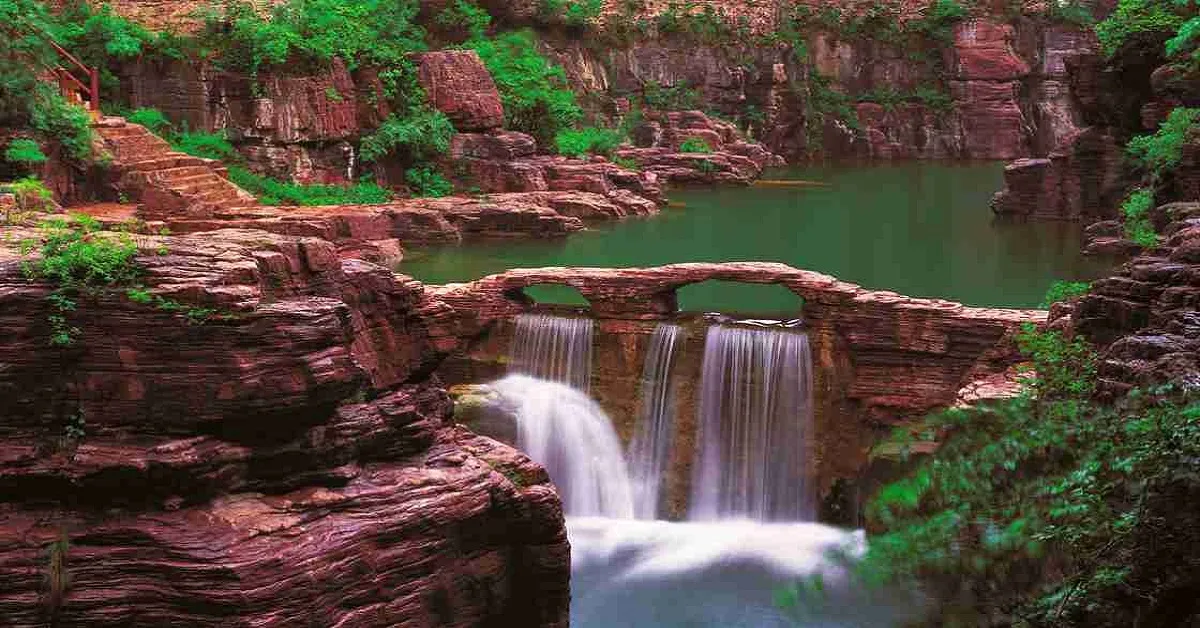 ทัวร์จีน เจิ้งโจว ไคเฟิง ลั่วหยาง ซีอาน อุทยานหยุนไถซาน พิพิธภัณฑ์กองทัพทหารม้าจิ๋นซี (ไม่ลงร้าน)