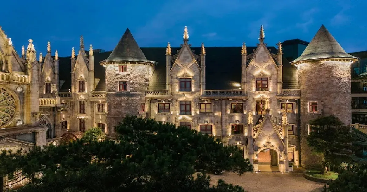 ทัวร์เวียดนามกลาง ดานัง ฮอยอัน บานาฮิลล์ สะพานมือ (พักบานาฮิลล์ + ลงร้าน)