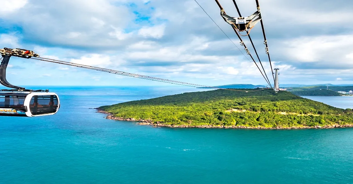 ทัวร์เวียดนามใต้ ฟูก๊วก นั่งกระเช้าข้ามทะเล ชมตึกเต่ายักษ์สุดอลังการ 2 สวนสนุกระดับโลก Sun World & VinWonders (ลงร้าน)