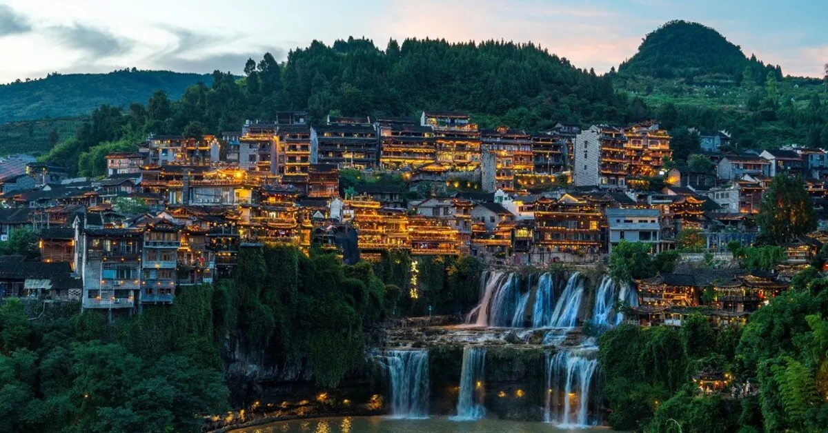 ทัวร์จีน ฉางซา จางเจียเจี้ย 2 เมืองโบราณ ฟูหรงเจิ้น เฟิ่งหวง เขาเทียนเหมินซาน (ไม่ลงร้าน)