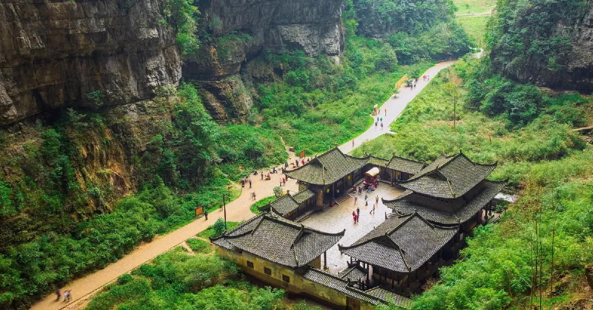 ทัวร์จีน ฉงชิ่ง อู่หลง อุทยานหลุมบ่อฟ้า สะพานสวรรค์(ไม่ลงร้าน+อิสระ 1 วัน)