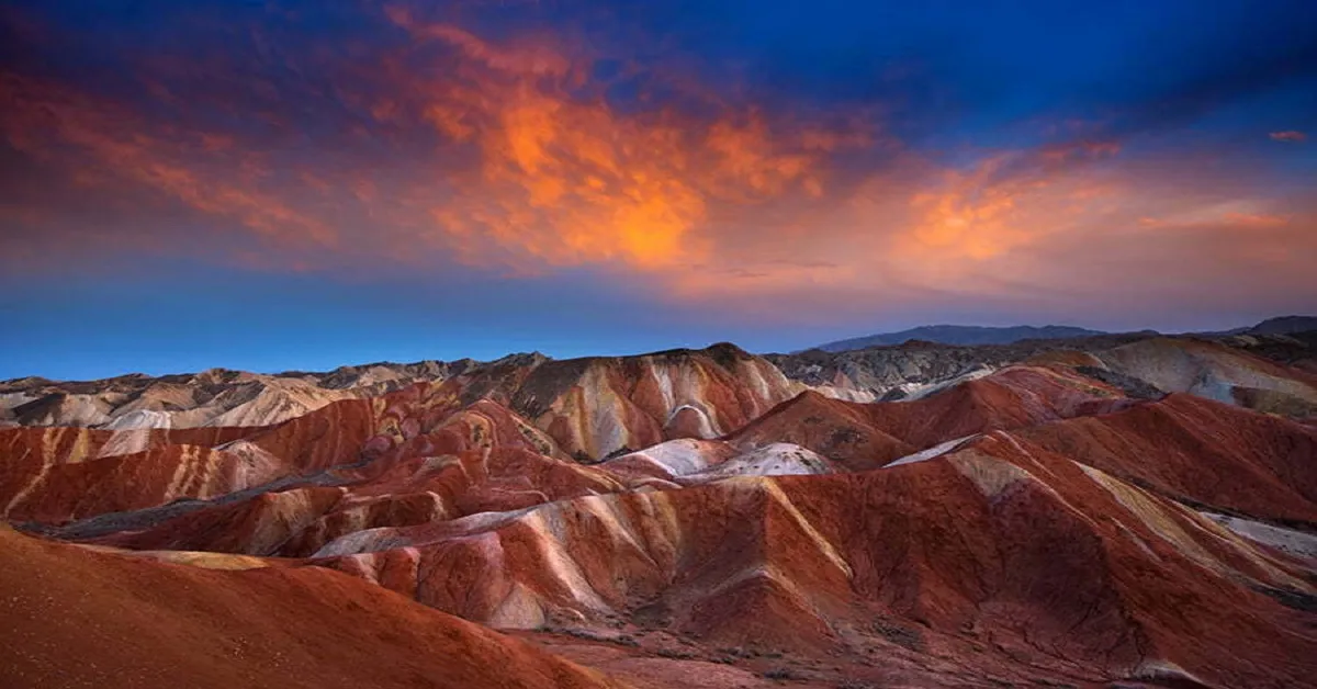 ทัวร์จีน มหัศจรรย์ เส้นทางสายไหม ซีหนิง เจียยี่กวน ตุนหวง อุทยานธรณีวิทยาแห่งชาติตันเสียจางเย่ (ไม่ลงร้าน)