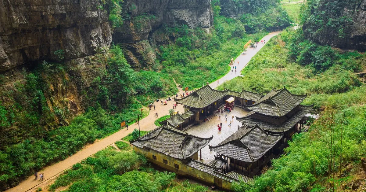 ทัวร์จีน มหัศจรรย์ จางเจียเจี้ย ฉงชิ่ง อุทยานแห่งชาติหลุมฟ้า (ลงร้าน)