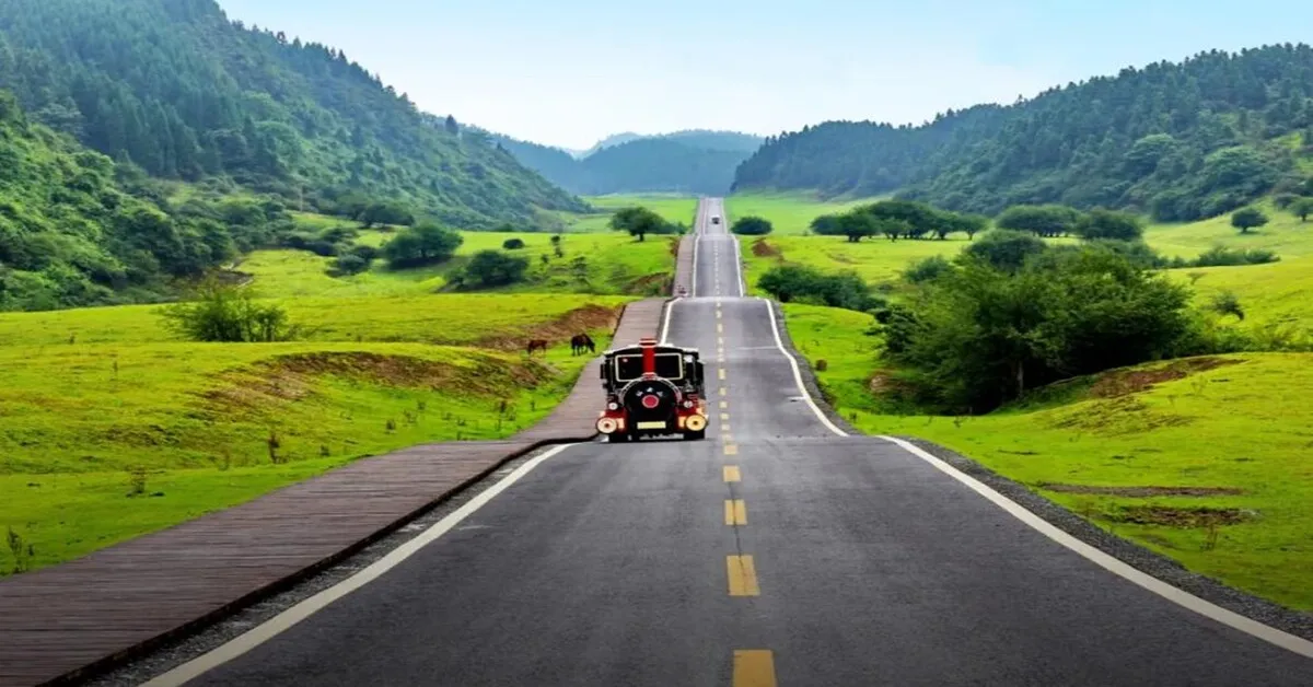 ทัวร์จีน ซุปตาร์ อี๋ชาง ฉงชิ่ง อู่หลง อุทยานเขานางฟ้า นั่งรถไฟความเร็วสูง (ลงร้าน)