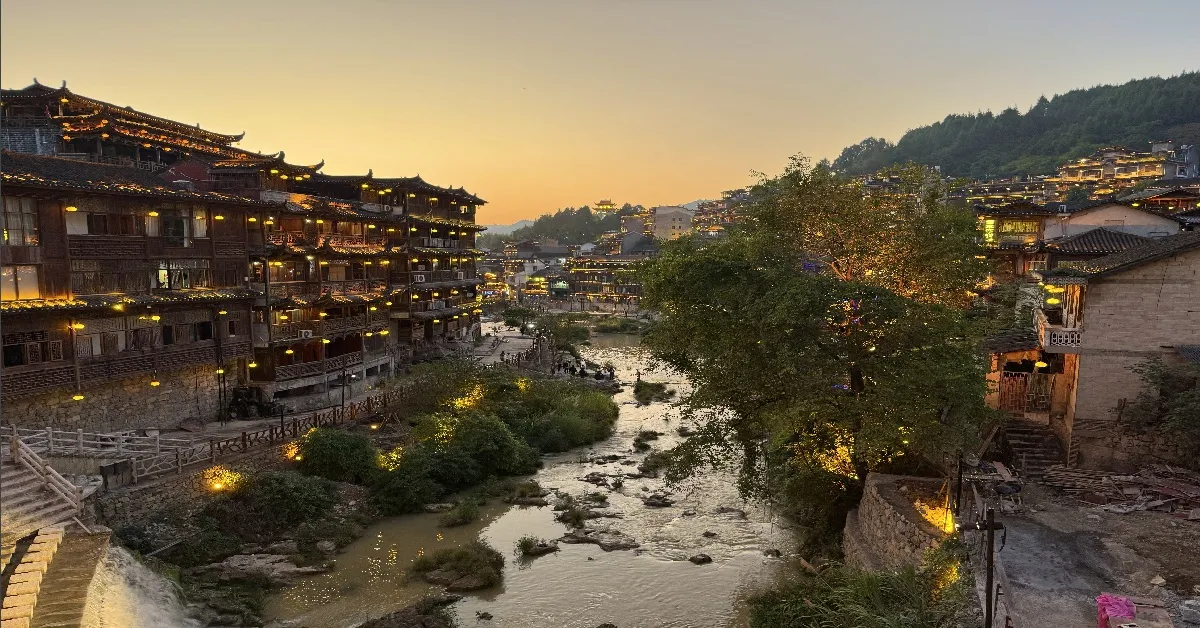 ทัวร์จีน จางเจียเจี้ย เฟิ่งหวง ฝูหรงเจิ้น เขาอวตาร เทียนเหมินซาน สะพานกระจก (ไม่ลงร้าน)