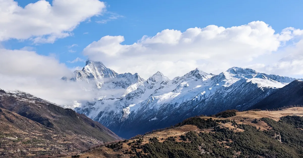 ทัวร์จีน เฉิงตู สี่ดรุณี ชมวิวสุริยันจันทรา เล่นสกีเขาหลิงซาน (ไม่ลงร้าน)