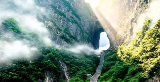 ทัวร์จีน ซุปตาร์ จางเจียเจี้ย ประตูสวรรค์ ฟูหรงเจิ้น อุทยานเทียนเหมินซาน (ลงร้าน)