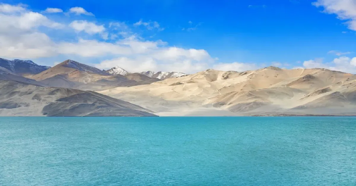 ทัวร์จีน คัชการ์ ซินเจียงใต้ ทะเลสาบไป๋ซาหู ทุ่งหญ้าทองคำ (ไม่ลงร้าน)