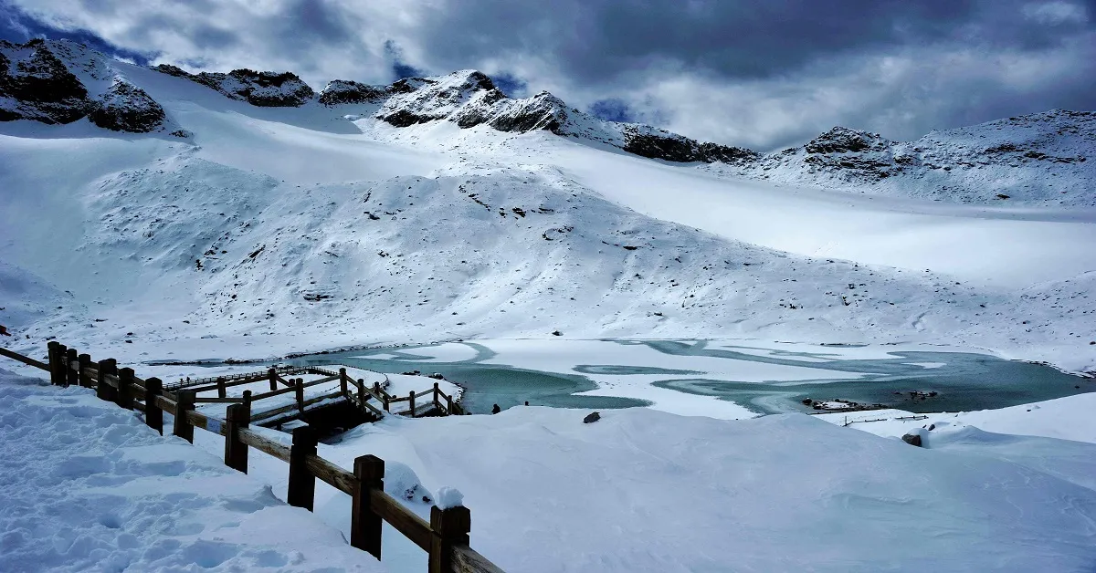 ทัวร์จีน เฉิงตู ปี้เผิงโกว ต๋ากู่ปิงชวน ภูเขาหิมะต๋ากู่กลาเซียร์ อุทยานปี้เผิงโกว (ไม่ลงร้าน)