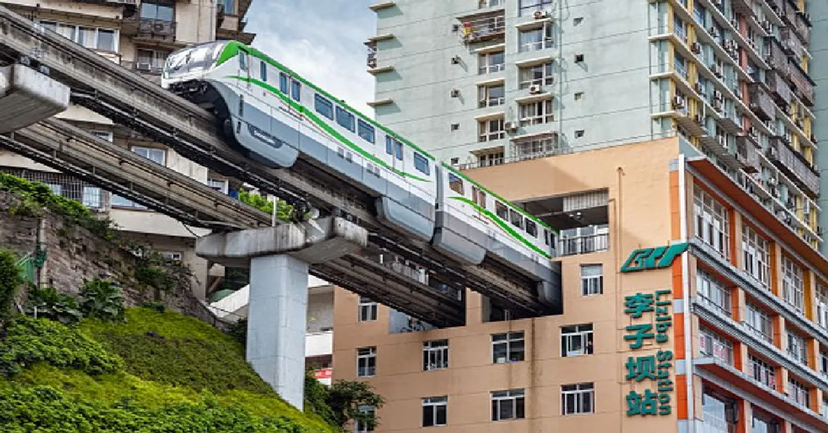 ทัวร์จีน ฉงชิ่ง อู่หลง อุทยานหลุมฟ้าสะพานสวรรค์ รถไฟทะลุตึก (วันอิสระ 1 วัน+ไม่ลงร้าน)