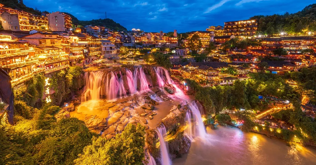 ทัวร์จีน ซุปตาร์ ฉางซา จางเจียเจี้ย น้ำตกฝูหรงเจิ้น (ลงร้าน)