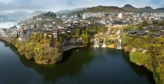 ทัวร์จีน ฉางซา จางเจียเจี้ย ฟู่หรงเจิ้น เฟิ่งหวง หุบเขาป่ายจ้าง ถนนโบราณไท่ผิง ถนนคนเดินหวงชิงลู่ น้ำตกฟูหรง (ลงร้าน)