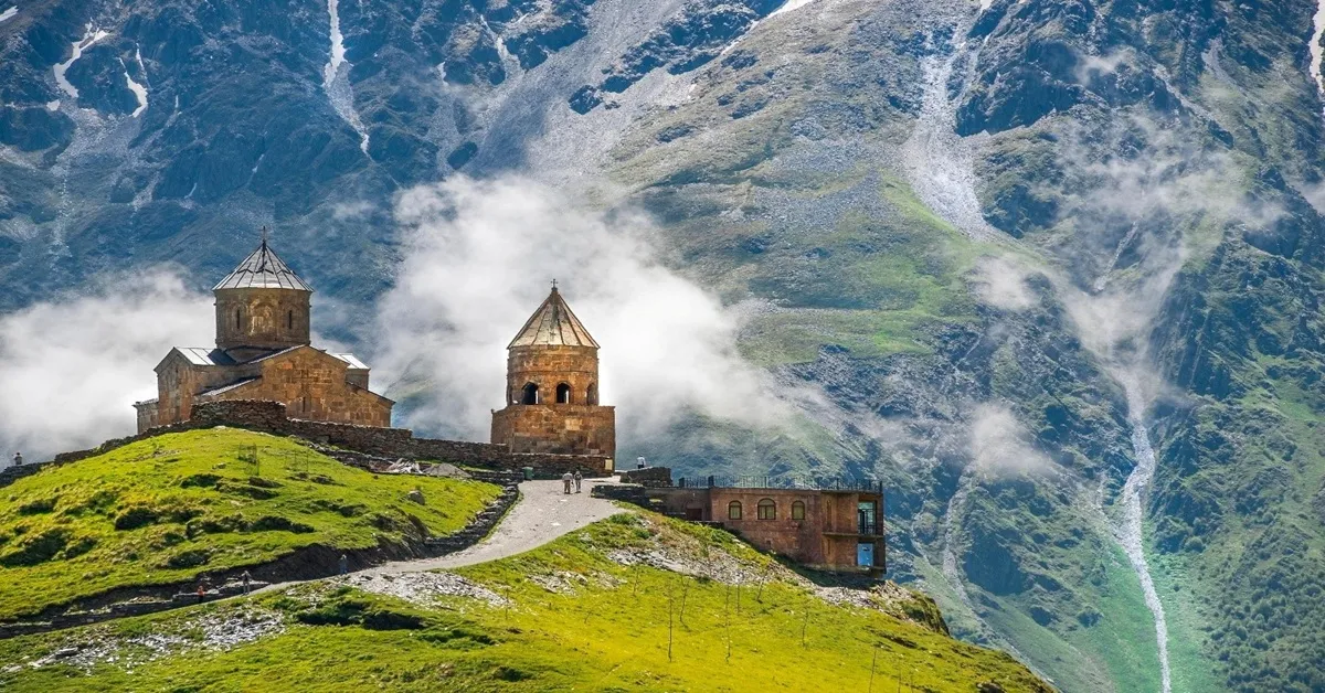 Grand Georgia Kazbegi Tbilisi Gergeti Trinity Church - ทัวร์แกรนด์ จอร์เจีย คาซเบกี้ ทบิลิซี่ อนุสรณ์สถานรัสเซีย จอร์เจีย โบสถ์เกอร์เกตี้ 