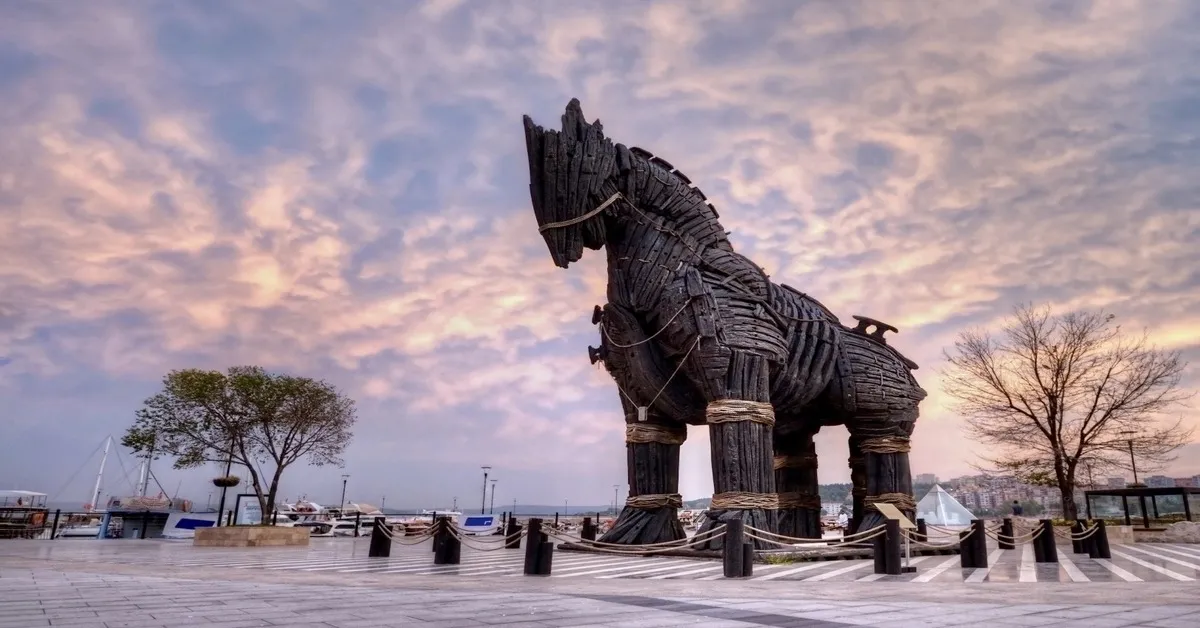 ทัวร์ตุรกี อิสตันบูล ชานัคคาเล่ ปามุคคาเล่ สุเหร่าเซนต์โซเฟีย ม้าไม้จำลองแห่งเมืองทรอย 