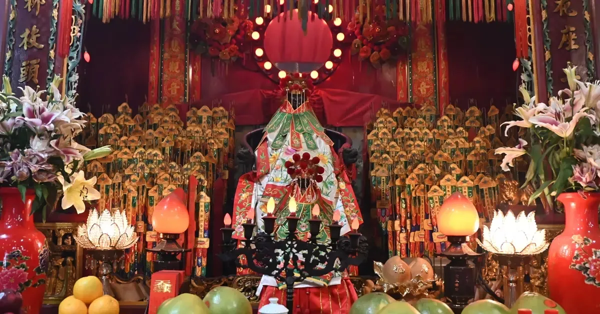 ทัวร์ฮ่องกง พิธีเปิดท้องพระคลัง วัดเจ้าแม่กวนอิมฮองฮำ (ลงร้าน)