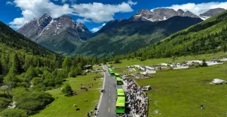 ทัวร์จีน มหัศจรรย์ เฉิงตู อุทยานภูเขาสี่ดรุณี สะพานหนานเฉียว (ลงร้าน)