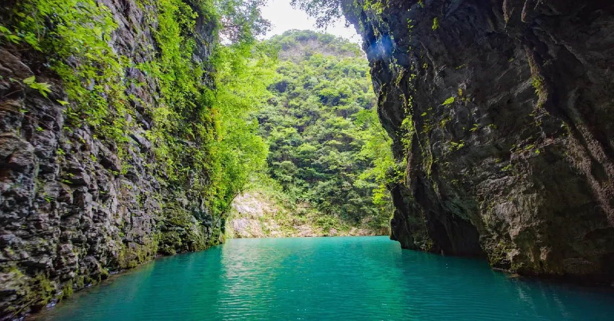 ทัวร์จีน หยีชาง เอินซือ ล่องเรือแกรนด์แคนยอนผิงซาน ถ้ำเกล็ดมังกร (ไม่ลงร้าน)