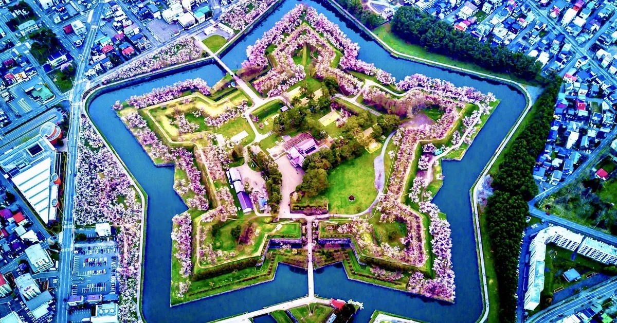 ทัวร์ญี่ปุ่น เรียล เรียล ฮอกไกโด ซัปโปโร ลานสกีคิโรโระ นั่งกระเช้าขึ้นภูเขาฮาโกดาเตะ ป้อมโกเรียวคาคุ