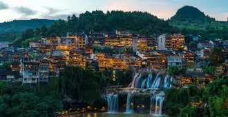 ทัวร์จีน อี๋ชาง จางเจียเจี้ย เมืองโบราณฝูหรงเจิ้น ภูเขาเจ็ดดาว (ลงร้าน)