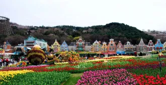 ทัวร์เกาหลี หมู่บ้านบุกชอนฮันอก พระราชวังเคียงบกกุง ไร่สตรอเบอร์รี่ สวนสนุกเอเวอร์แลนด์  