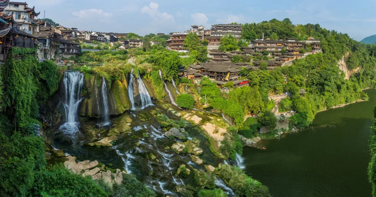 ทัวร์จีน อี๋ชาง จางเจียเจี้ย  หมู่บ้านซานเซียเหรินเจีย บ้านเกิดกวีซวีหยวน เมืองโบราณฝูหรงเจิ้ง