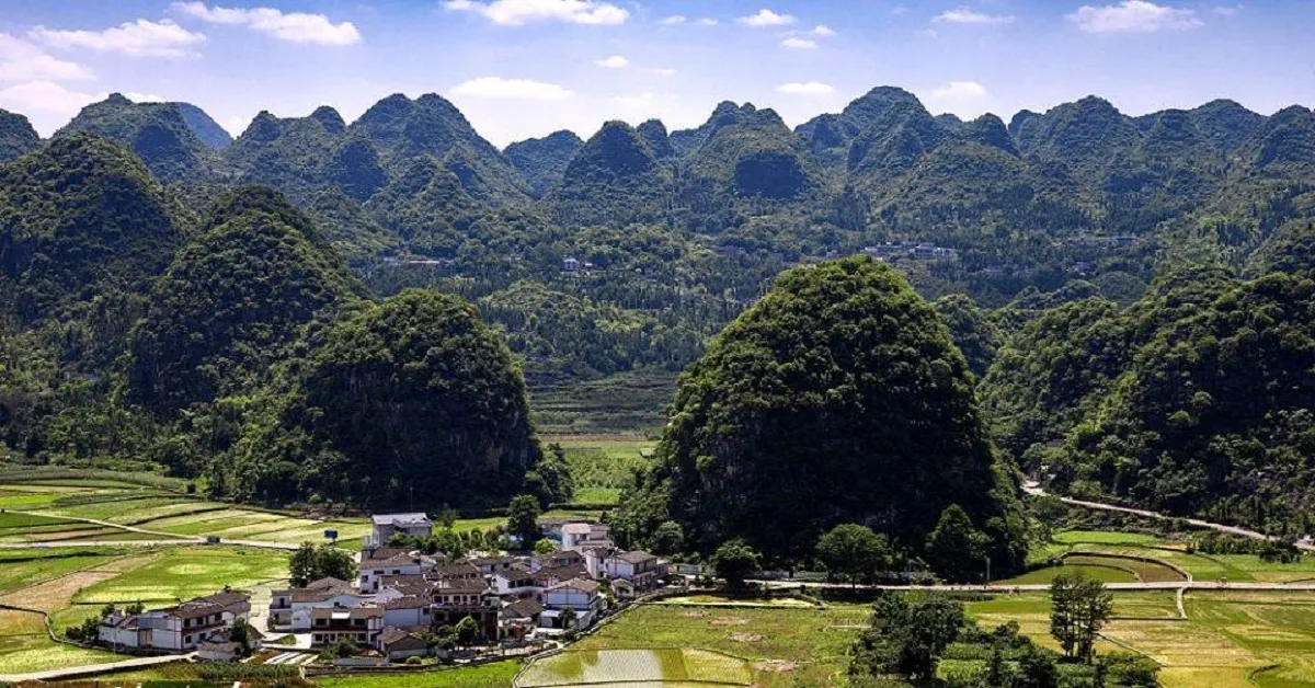 ทัวร์จีน คุนหมิง ซิงอี้ ภูเขาหมื่นยอด หมู่บ้านโบราณหลินปู้อี (ลงร้าน)