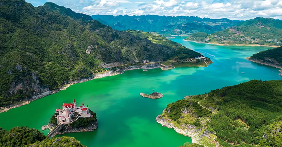 ทัวร์จีน คุนหมิง ซิงอี้ ทะเลสาบว่านเฟิงหู ป่าภูเขาหมื่นยอด (ลงร้าน)