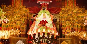 ทัวร์ฮ่องกง ฮ่องกง ไหว้พระ 9 วัดดัง ขอพรเทพเจ้าด้ายแดง ช้อปปิ้งจิมซาจุ่ย (ลงร้าน)