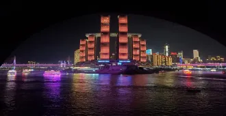 ทัวร์จีน บินตรงฉงชิ่ง อู่หลง จัตุรัสราฟเฟิลส์ ซิตี้ รถไฟทะลุตึก (ไม่ลงร้าน)