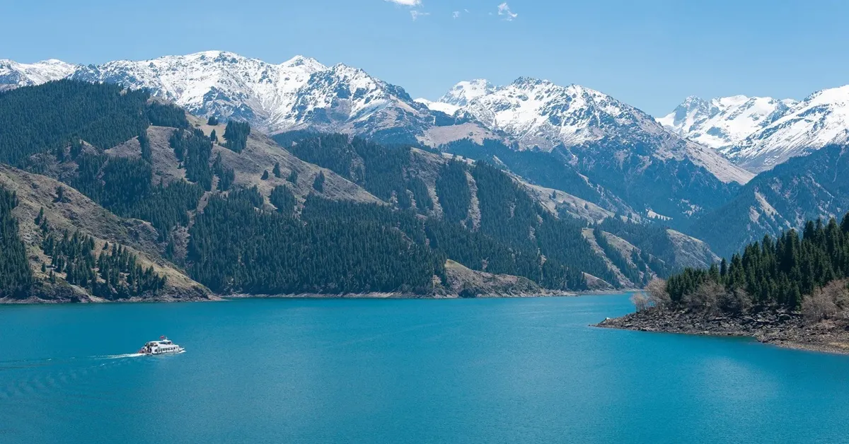 ทัวร์จีน ซินเจียงเหนือ อูรูมูฉี ทุ่งหญ้าเจียนปู้ลาเค่อ เทือกเขาเทียนซาน ทะเลสาบเทียนฉือ ภูเขาเปลวไฟ (ไม่ลงร้าน)