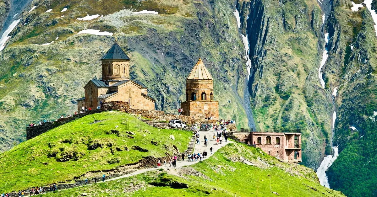 ทัวร์จอร์เจีย ทบิลิซี คาซเบกี บาทูมี ไข่มุกแห่งคอเคซัส ชมโบสถ์เกอร์เกตี้
