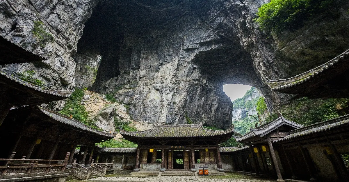 ทัวร์จีน ฉงชิ่ง อู่หลง อุทยานหลุมบ่อฟ้า อุทยานเขานางฟ้า