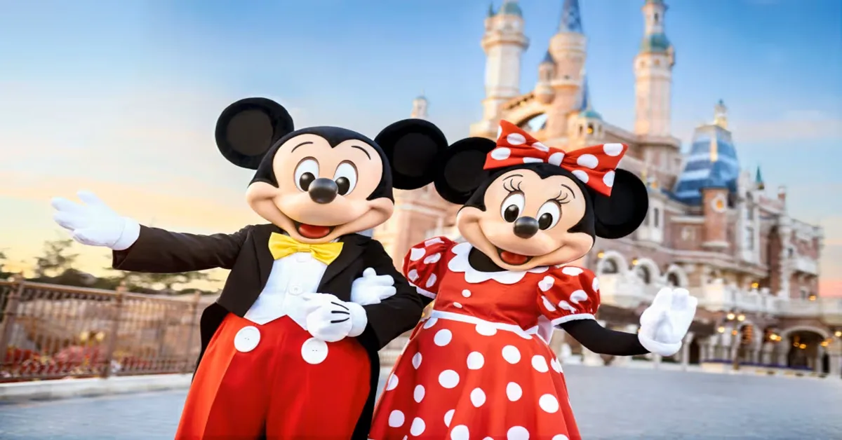 ทัวร์จีน เซี่ยงไฮ้ สวนสนุกดิสนีย์แลนด์ อาคารพันต้นไม้ หาดไว่ทาน