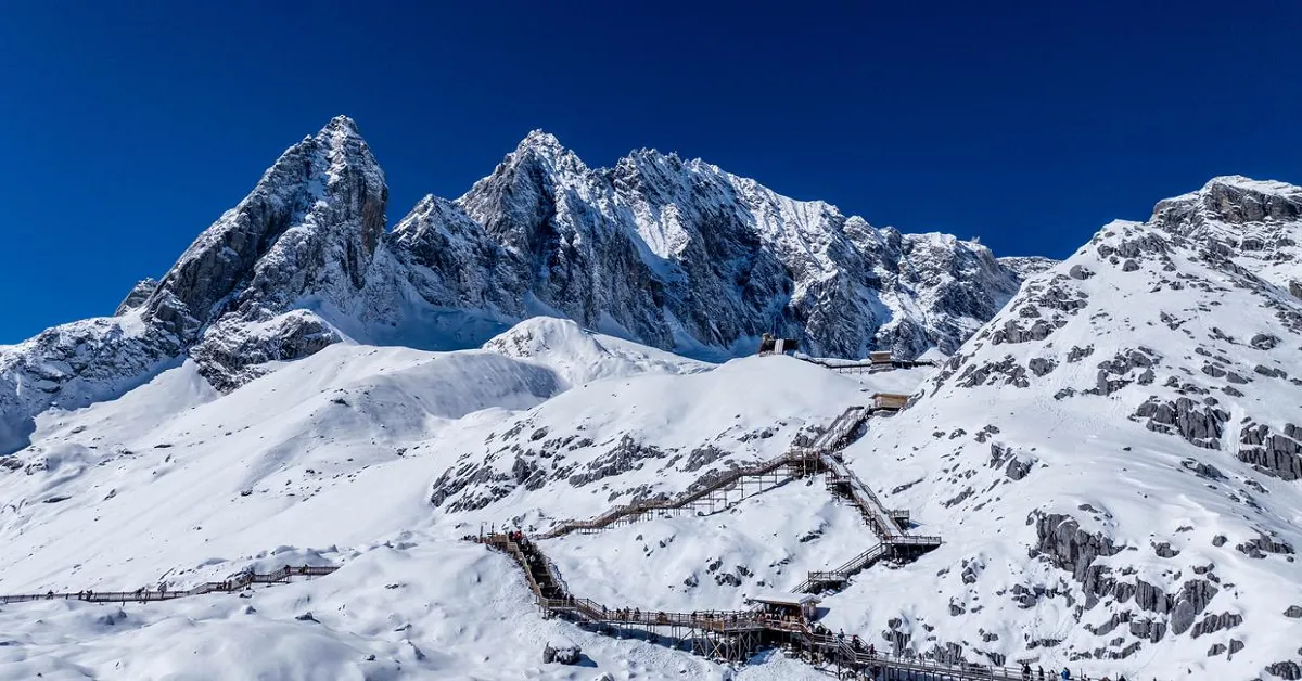 ทัวร์จีน ลี่เจียง ต้าหลี่ เมืองโบราณลี่เจียง พิชิตภูเขาหิมะมังกรหยก บินตรงลี่เจียง