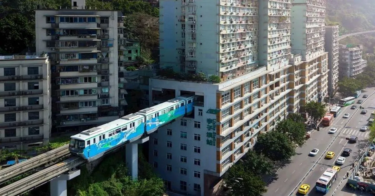 ทัวร์จีน ซุปตาร์ ฉงชิ่ง อู่หลง อุทยานเขานางฟ้า รถไฟฟ้าทะลุตึก หงหยาต้ง