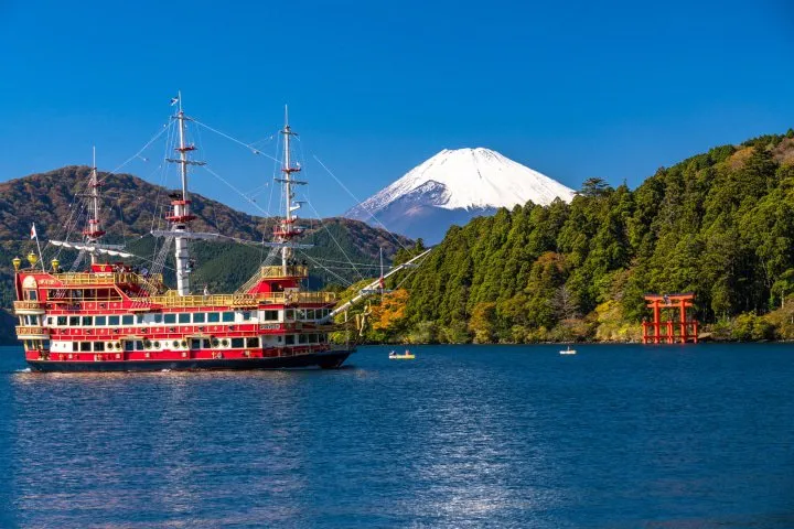 ทัวร์ญี่ปุ่น โอซาก้า โตเกียว ฮาโกเนะ ล่องเรื่อโจรสลัดชมวิวทะเลสาบอาชิ พักออนเซ็น