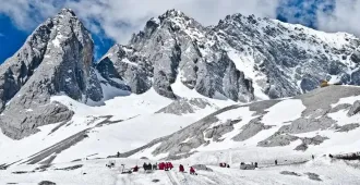 ทัวร์จีน ลี่เจียง ต้าลี่ อุทยานภูเขาหิมะมังกรหยก หุบเขาสีน้ำเงิน ทะเลสาบไป๋สุ่ยเหอ เมืองโบราณลี่เจียง